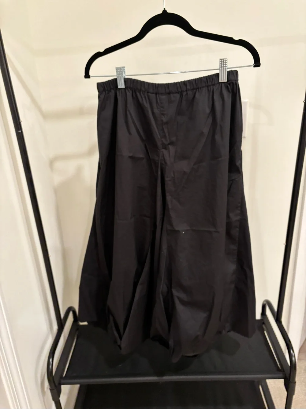Yuvita Drape Large Pocket Midi Black Skirt